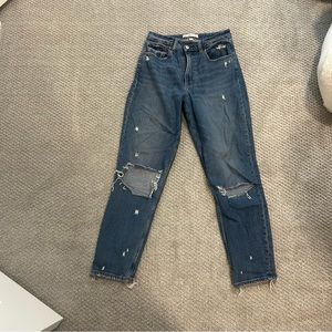Abercrombie & Fitch The mom high rise jean